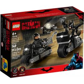 Lego Batman & Selina Kyleâ„¢ Motorcycle Pursuit