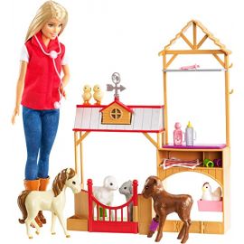 Barbie GCK86 Sweet Orchard Farm Blonde Doll and Playset with 7 Anima